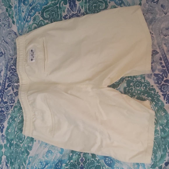 Free Planet Cream Shorts - Picture 2 of 2